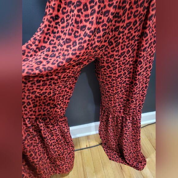 Red & Black Leporad Print Plus Size Jumpsuit Open Low Back Sz 2X - Picture 4 of 9